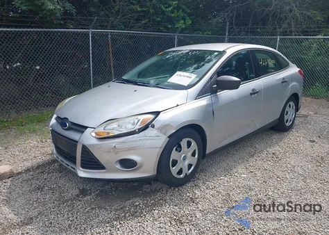 2012 Ford Focus S из США, поврежденный, VIN 1FAHP3E26CL242679